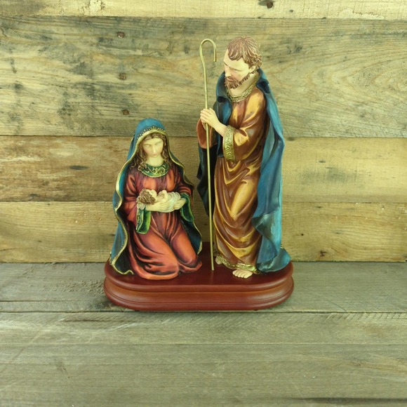 Dillard's Holiday Vintage Hand Painted Holy Family Musical Nativity
